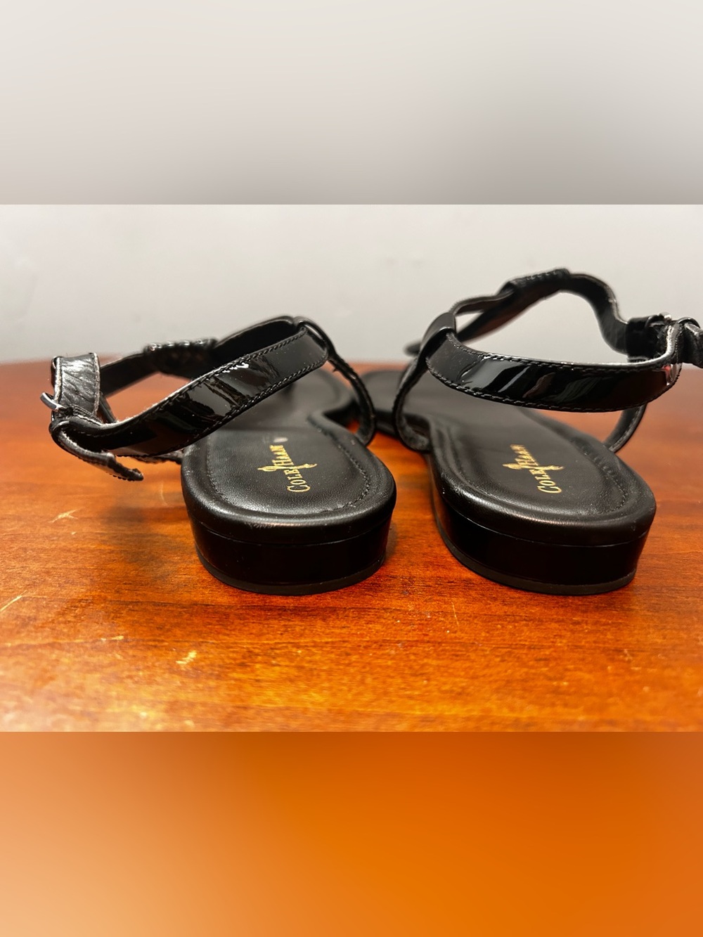 Cole Haan Black patent with snake detail Women's T-Strap thong Sandals 8.5 - Picture 7 of 16